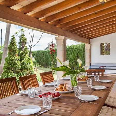 Garu - Beautiful Walking Distance To Villa