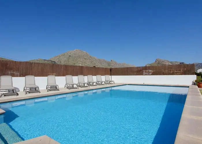 Vila Garu - Beautiful Walking Distance To