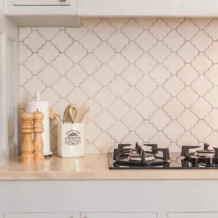 Villa Garu - Beautiful Walking Distance To *