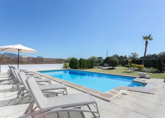 Garu - Beautiful Walking Distance To Villa